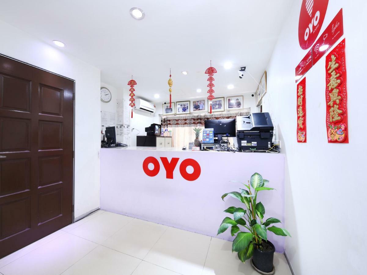 Oyo 280 Hotel Dragon Inn Куала Лумпур Екстериор снимка